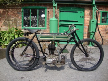 1910 500cc Triumph TT Model.